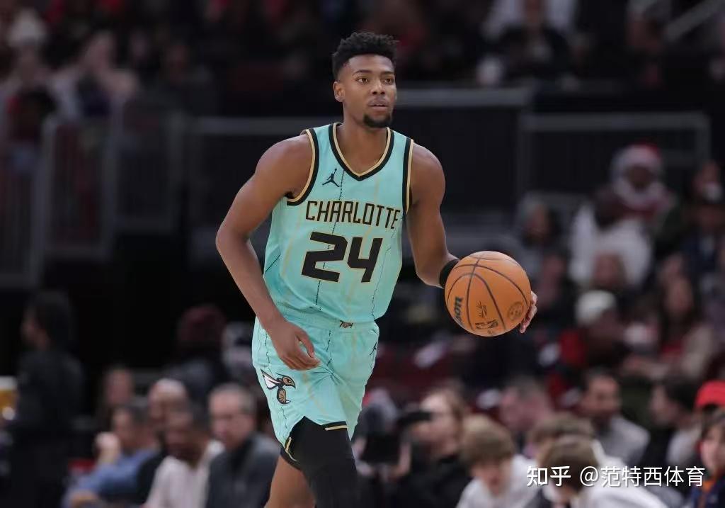 包含NBA季后赛赛程吃紧，夏洛特黄蜂今晨造点机会，媒体盛赞，高层口径保持一致的词条爱游戏